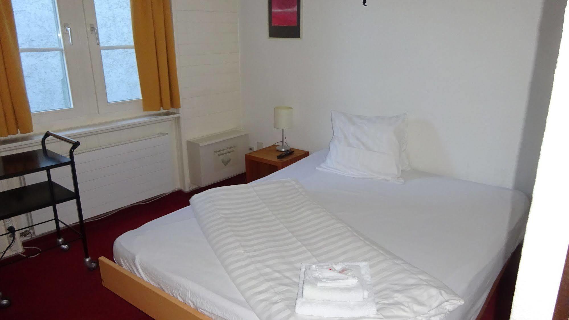 Zunfthaus Zur Rebleuten Chur Bagian luar foto